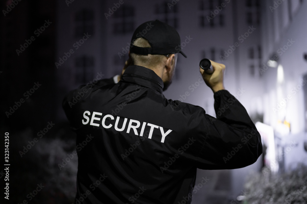 Element Security Mitarbeiter im Einsatz